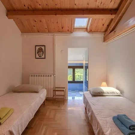 Holiday home Holiday Kukurin Bale